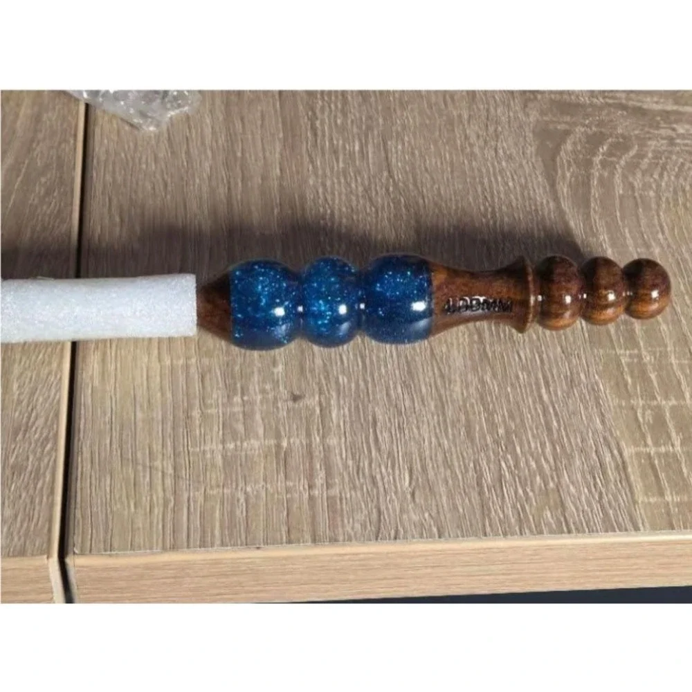 Handmade Wooden and Blue Glitter Resin Ergonomic Crochet Hook 4.0mm G-6